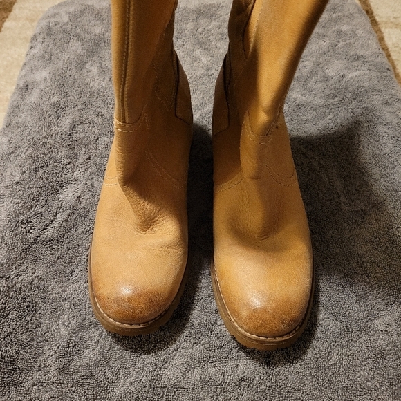 Timberland Tan Leather Quilted Western Boots - Picture 5 of 7